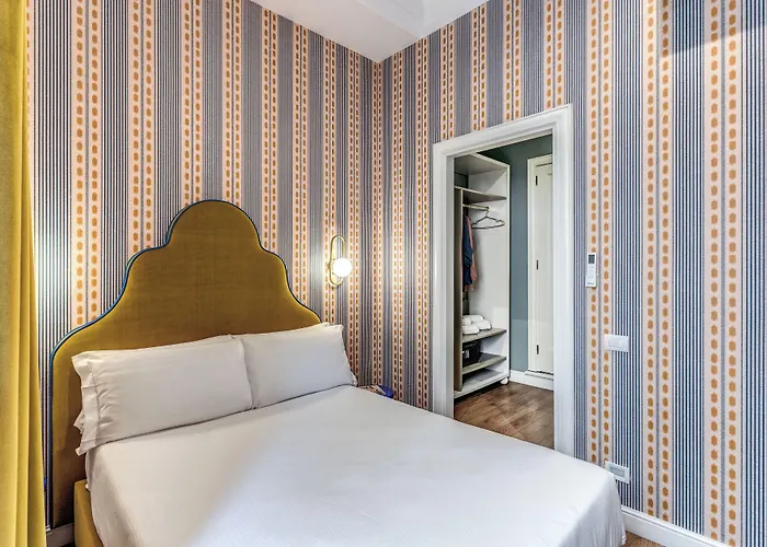Bed & Breakfast Condotti 29